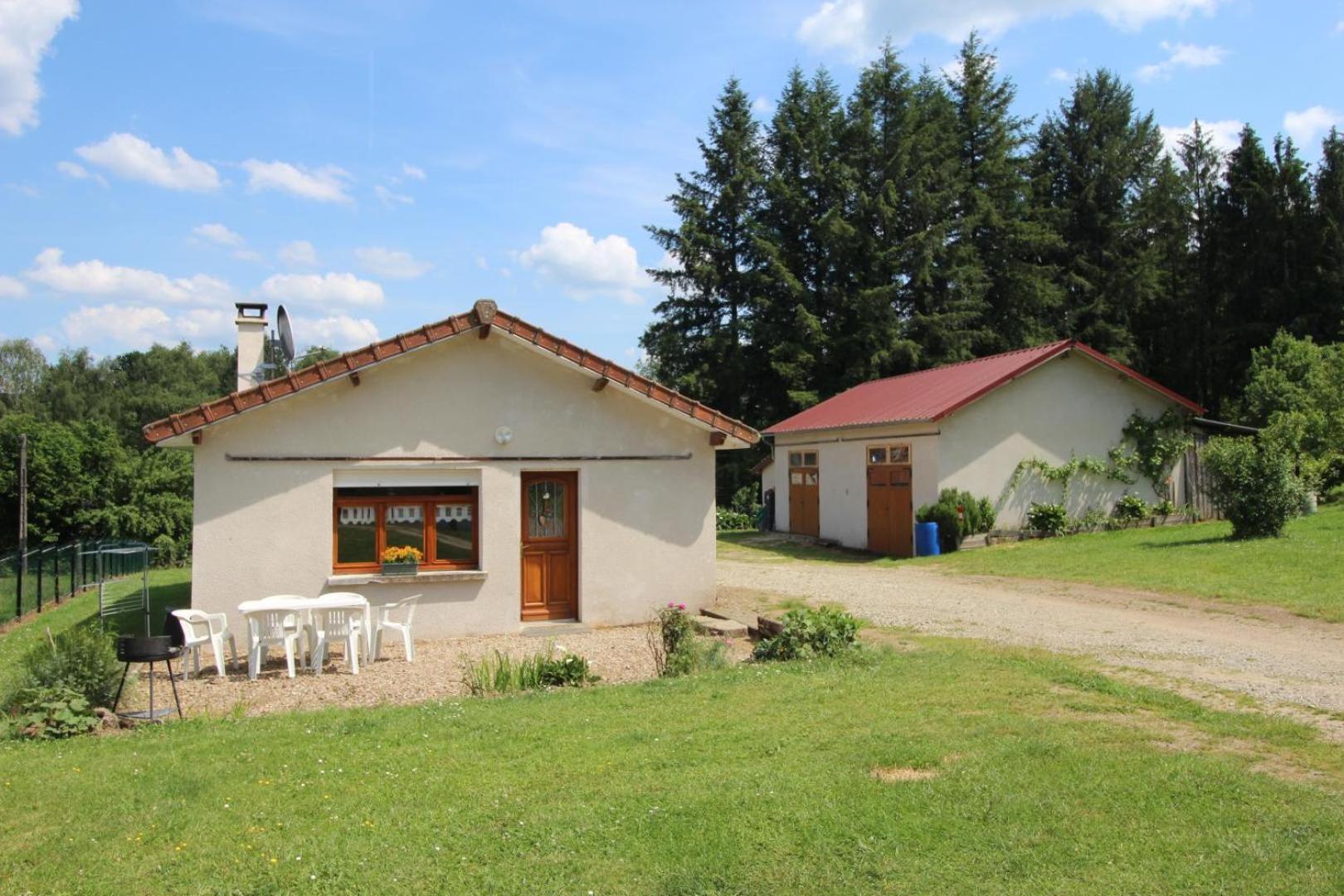Au Bon Accueil Villa Peyrat-le-Chateau ภายนอก รูปภาพ