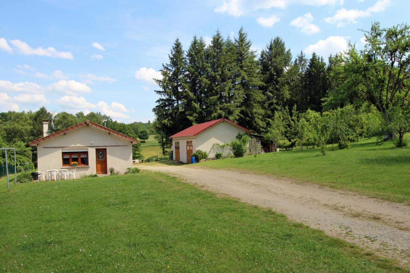 Au Bon Accueil Villa Peyrat-le-Chateau ภายนอก รูปภาพ